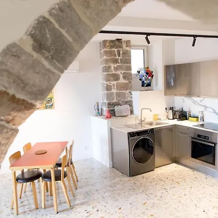 Apartment Superbe T2 Voutes Majestueuses Terrasse & Jardin